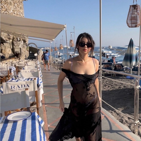 Meet your Posher, Karen - Picture 3 of 12